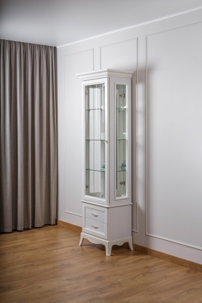 Шкаф-витрина для посуды Амели